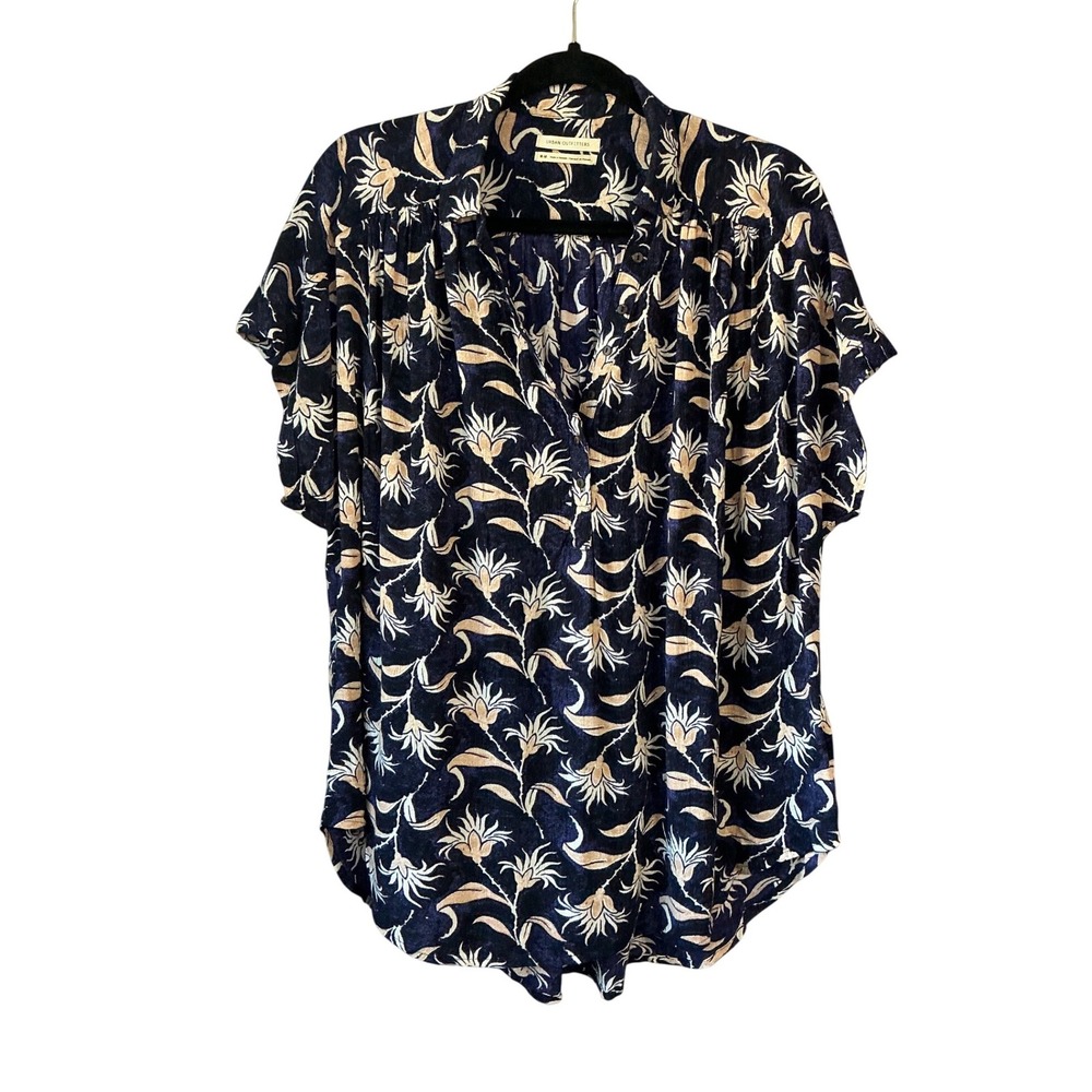 Urban Outfitters Navy Blue Floral Short Sleeve Button Down Blouse Top Medium